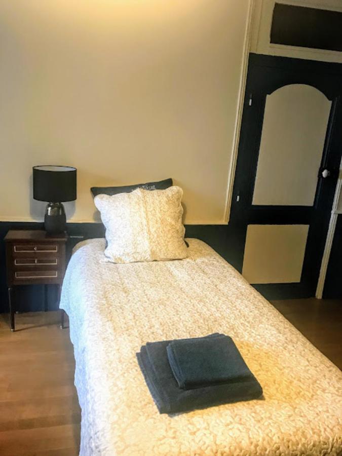 La Tour Cachee Bed & Breakfast Mortain-Bocage ภายนอก รูปภาพ
